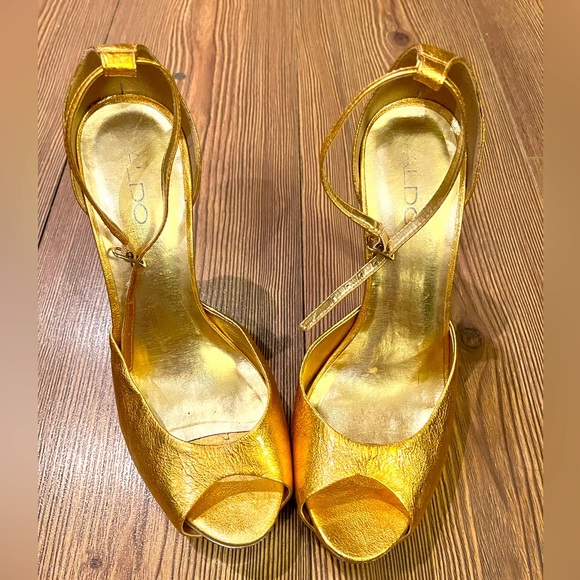 Sexy glam Aldo metallic gold 4” stiletto platform peep toe strappy heels Sz. 8.5 - Picture 3 of 11